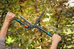 GARDENA 2 In 1 EnergyCut Heggenschaar 9 GARDENA 2 In 1 EnergyCut Heggenschaar -Tuingereedschap Winkel gardena 2in1 energycut heggenschaar 1500x1000 640af833dbf4a l