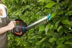 GARDENA Accu Heggenschaar ComfortCut 60/18V P4A Solo 9 GARDENA Accu Heggenschaar ComfortCut 60/18V P4A Solo -Tuingereedschap Winkel gardena accu heggenschaar comfortcut 60 18v p4a solo 1500x1000 640af31d43994 l