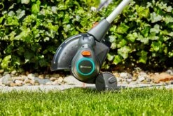 GARDENA Accu Trimmer ComfortCut 23/18V P4A Solo 9 GARDENA Accu Trimmer ComfortCut 23/18V P4A Solo -Tuingereedschap Winkel gardena accu trimmer comfortcut 23 18v p4a solo 1500x1000 640af311bae6b l